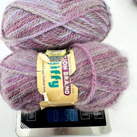 Lion Brand Jiffy Yarn Purple Gray #303 "Mohair Look" Discontinued Vintage - Picture 8 of 9